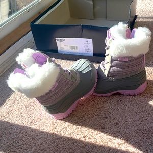 Grey and purple Oshkosh size 4 (toddler) winter boots